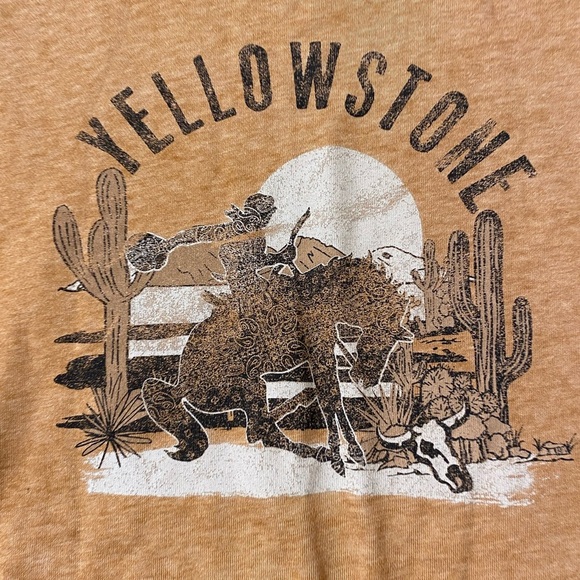 Maurice’s Yellowstone Graphic Sweatshirt XXL (IZ) - Picture 8 of 13
